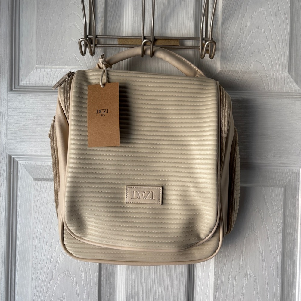 DEZI Cream Travel Bag